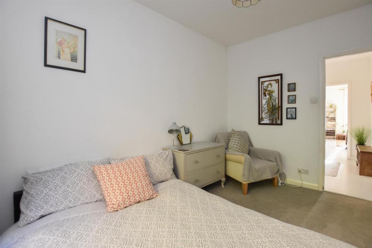 Stunning 2 Bed With Sea View In Hastings Old Town Apartamento Exterior foto